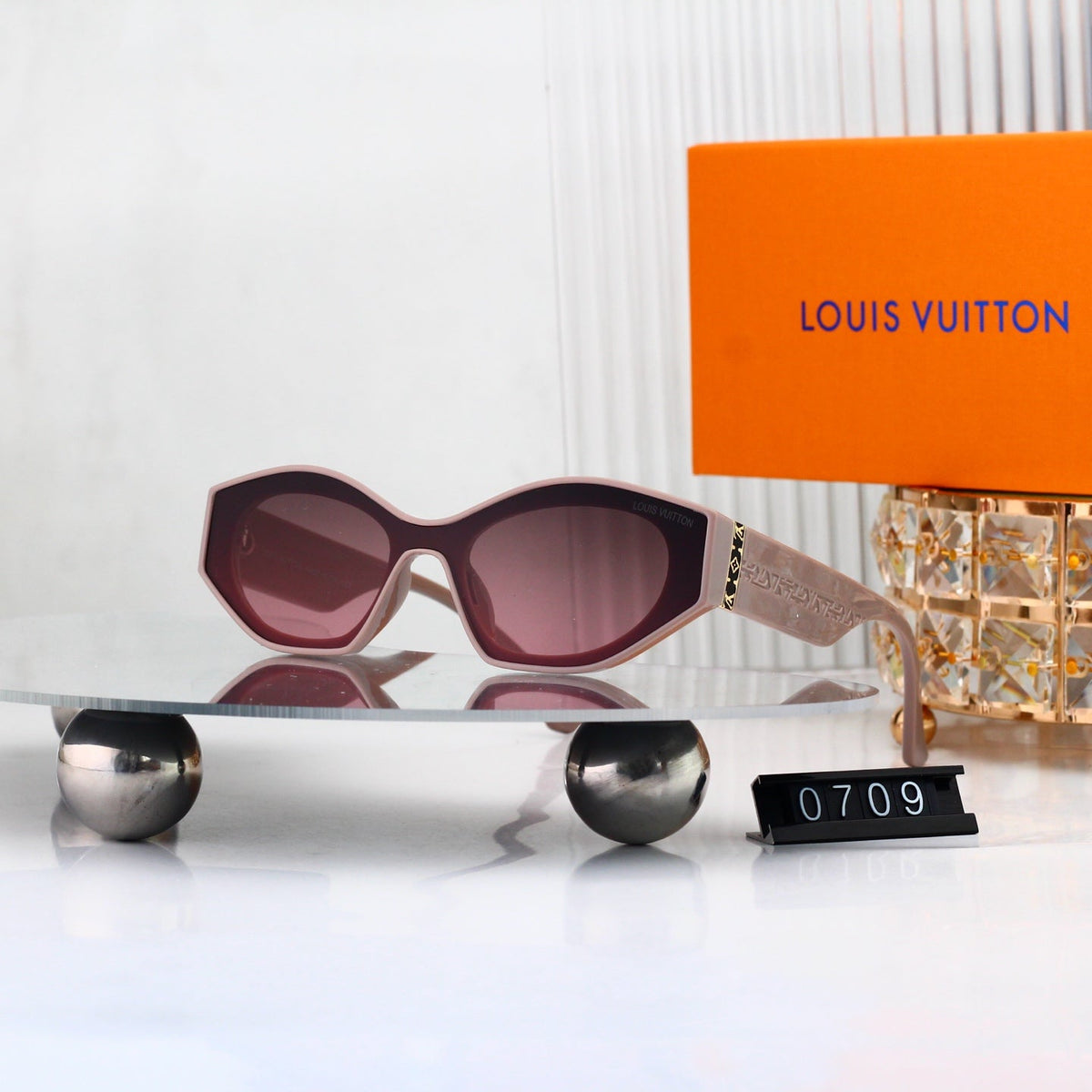 New Stylish Sunglasses-40 product image 2, provided for visual reference and product detail review