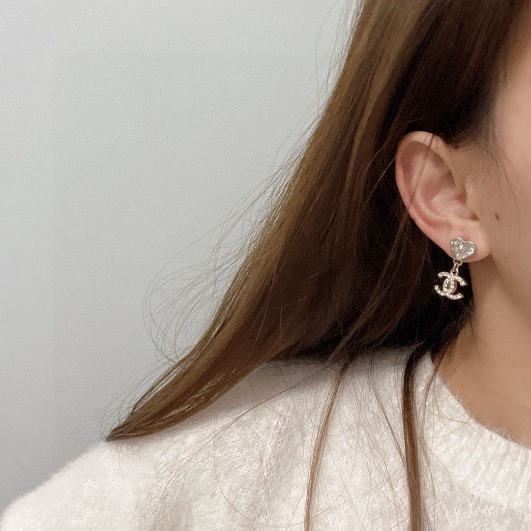 High-Quality Stud Earrings-102 product image 9, provided for visual reference and product detail review