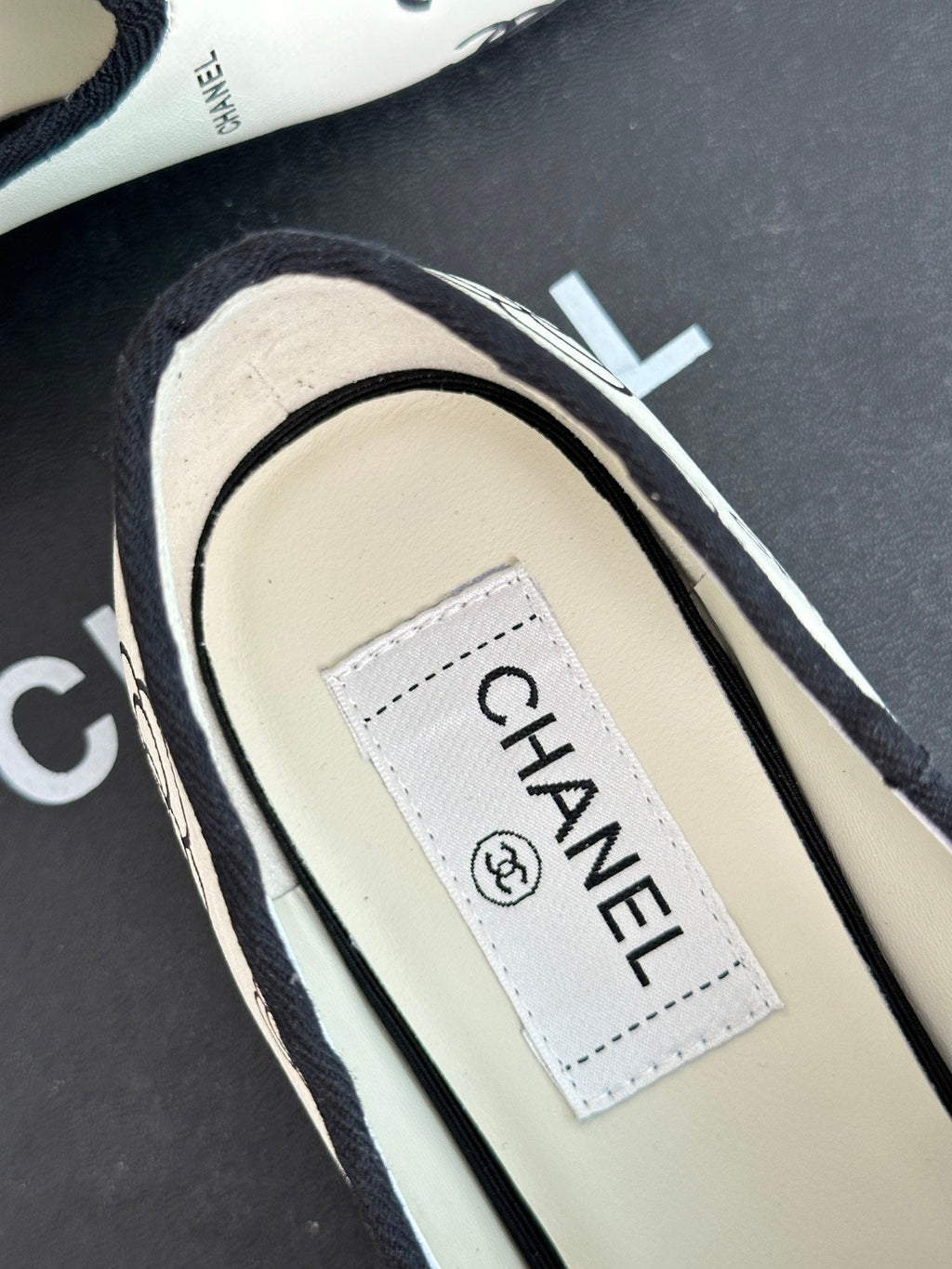 2023 CC double C print loafers-S30 product image 9, provided for visual reference and product detail review