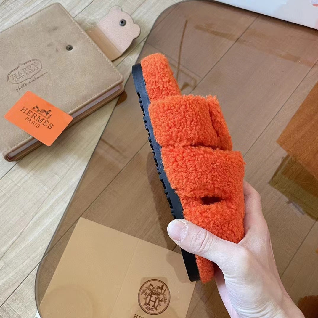2023 Autumn and Winter lamb hair slippers product image 9, provided for visual reference and product detail review