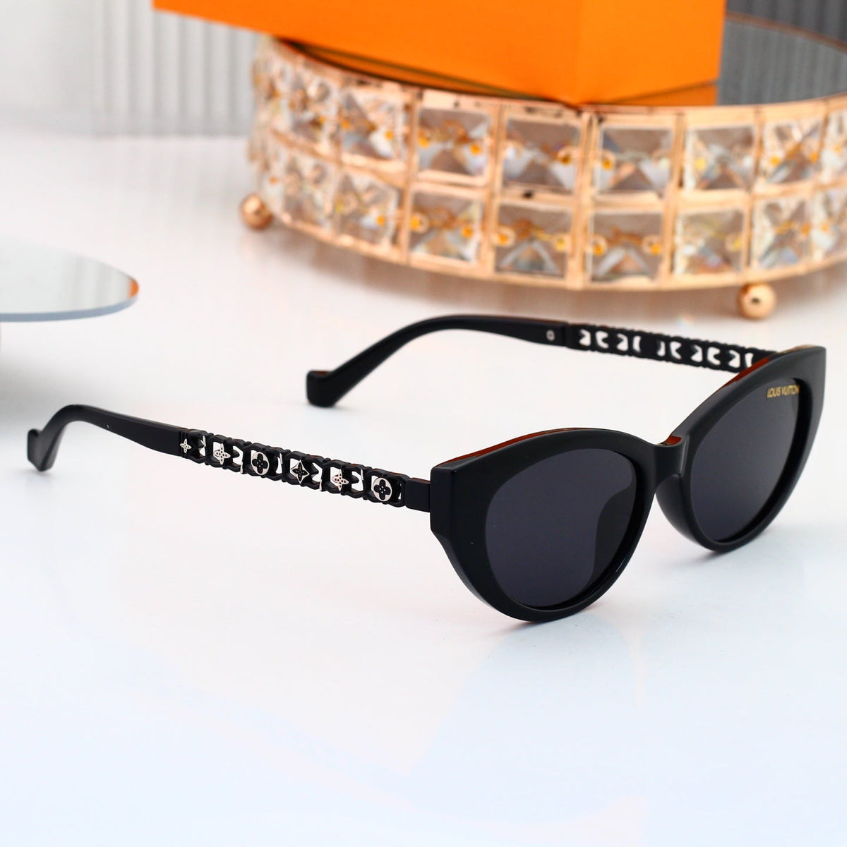 New Stylish Sunglasses-33 product image 7, provided for visual reference and product detail review