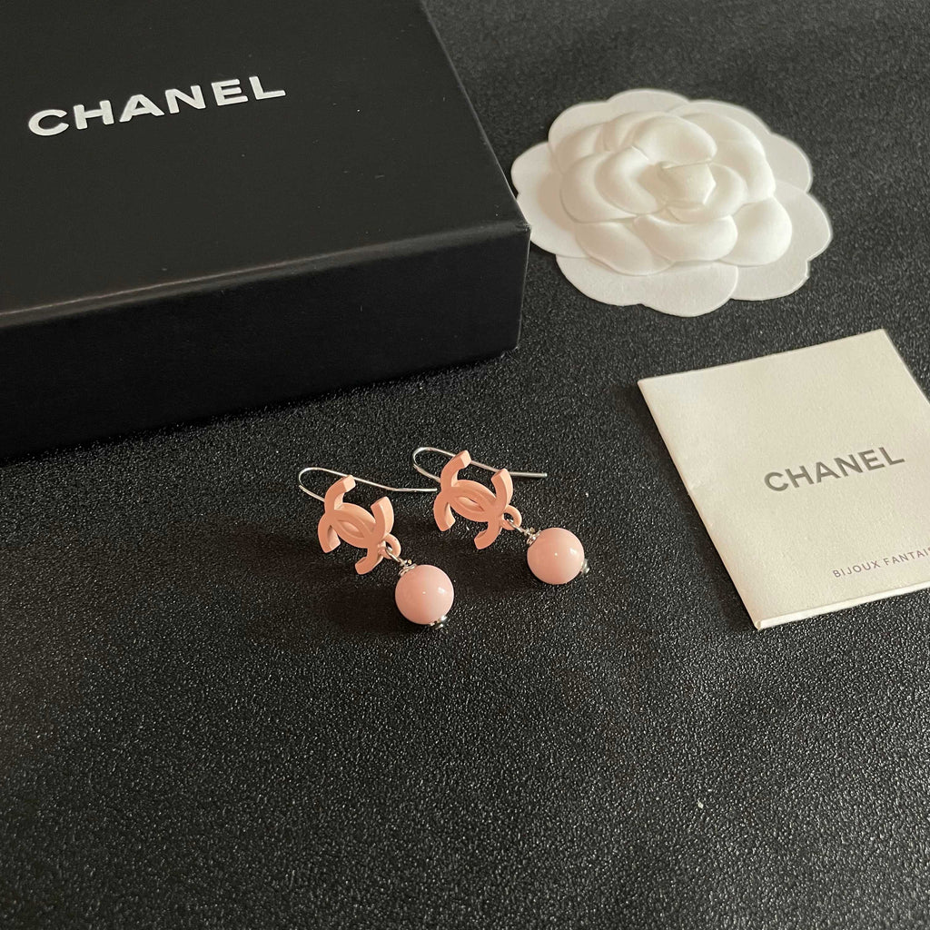High-Quality Stud Earrings-162 product image 4, provided for visual reference and product detail review