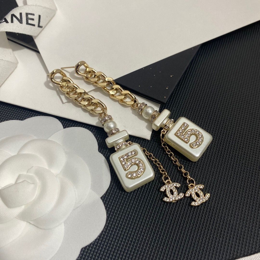 2022 new pendant choker earrings product image 1, provided for visual reference and product detail review