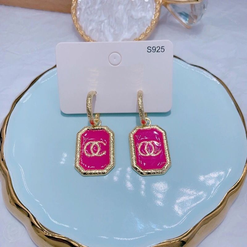 2022 New Style High quality Double C Earrings product image 4, provided for visual reference and product detail review