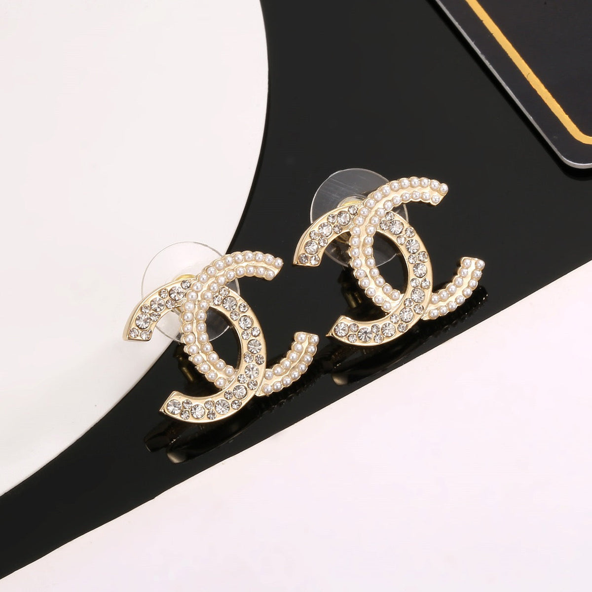 High-Quality Stud Earrings-110 product image 4, provided for visual reference and product detail review