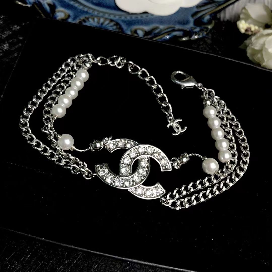 2023 New Fashion diamond Bracelet product image 6, provided for visual reference and product detail review