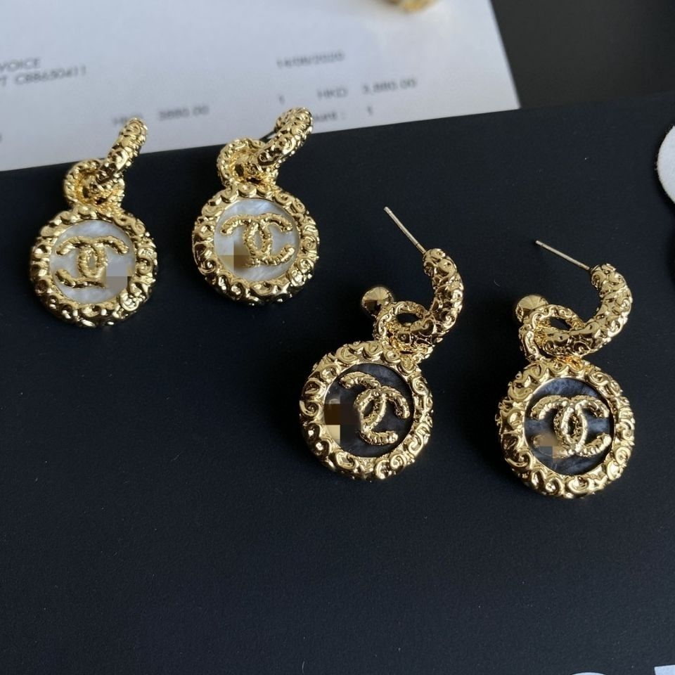2022 new silver pin earrings product image 5, provided for visual reference and product detail review