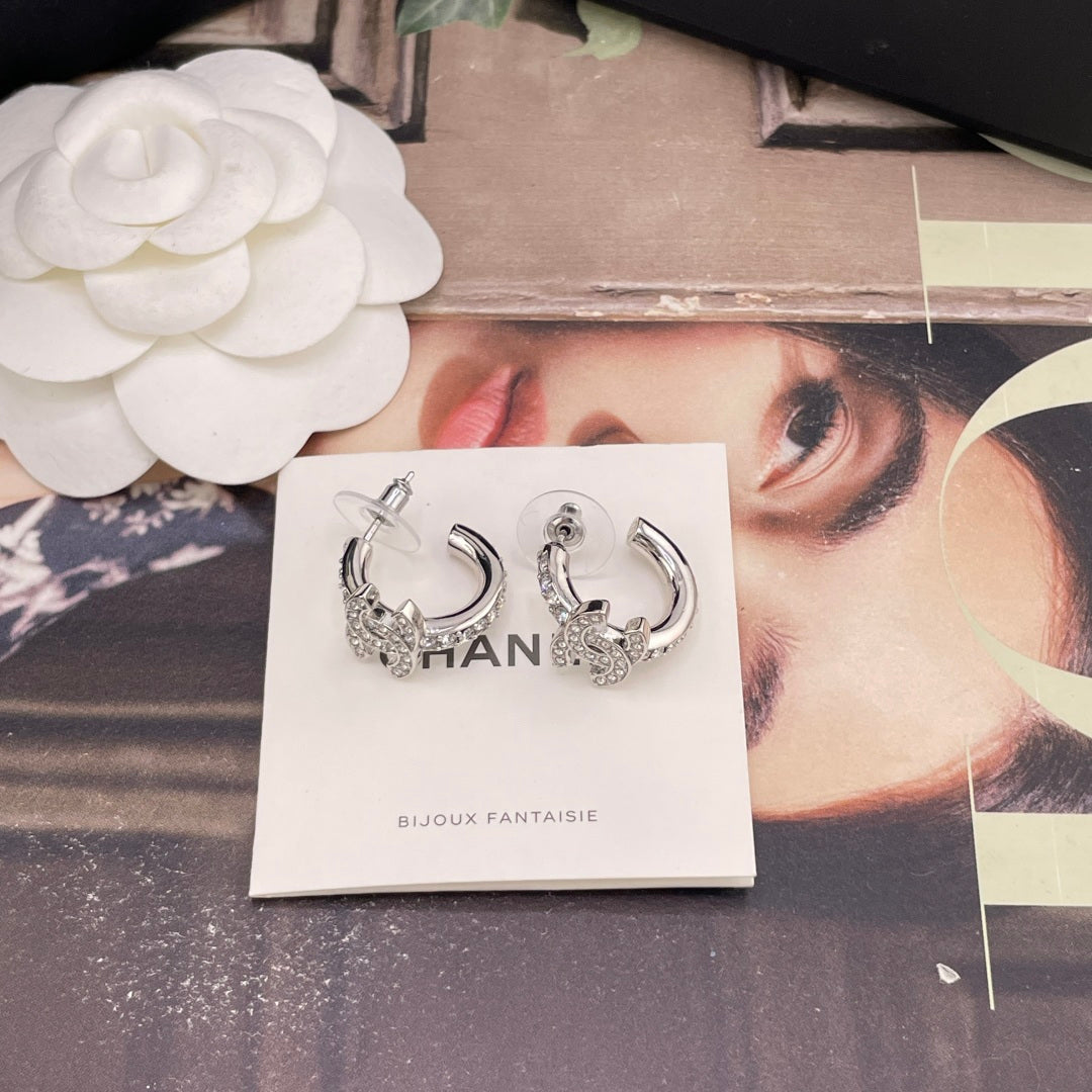 High-Quality Stud Earrings-115 product image 7, provided for visual reference and product detail review