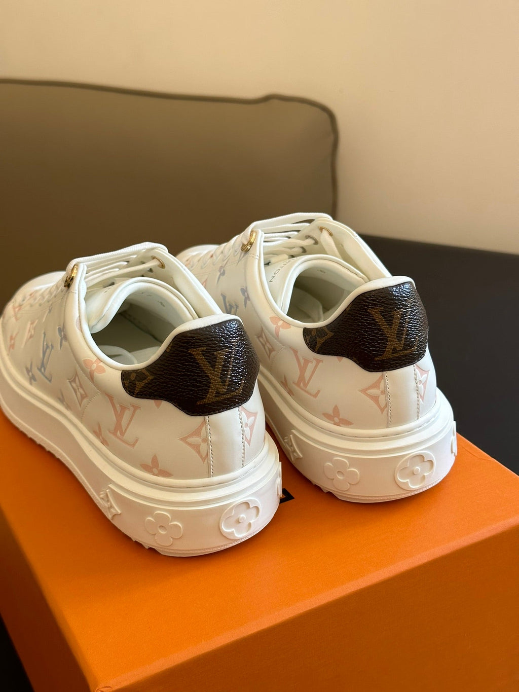 2023 VL Top quality sneakers -S36 product image 5, provided for visual reference and product detail review