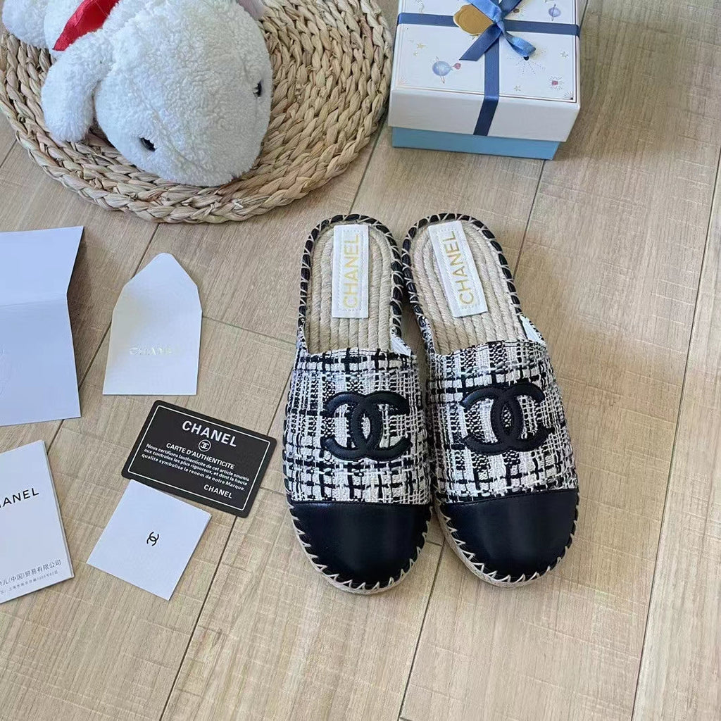 2023 New CC canvas slippers product image 2, provided for visual reference and product detail review