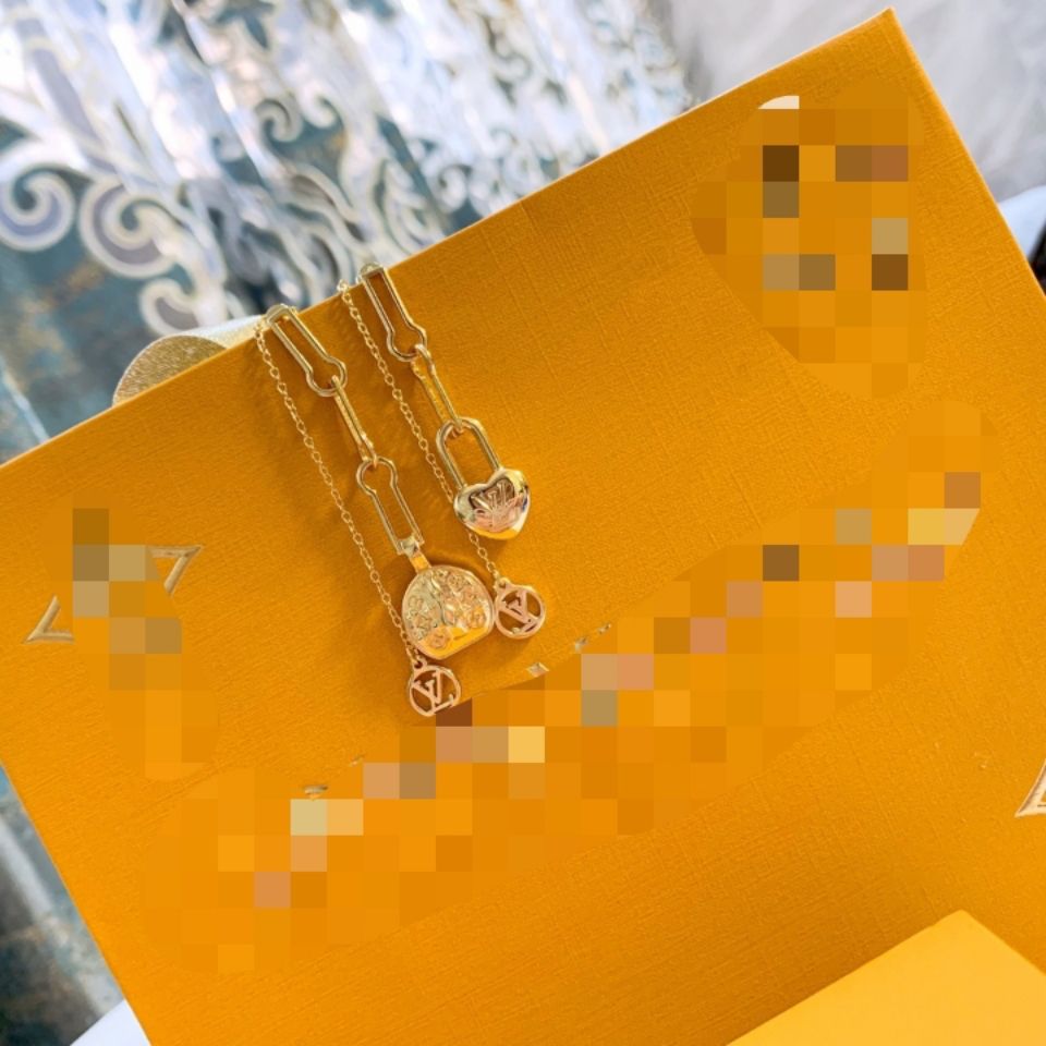 New Love Bag Earnail Eardrop Female Earrings product image 3, provided for visual reference and product detail review