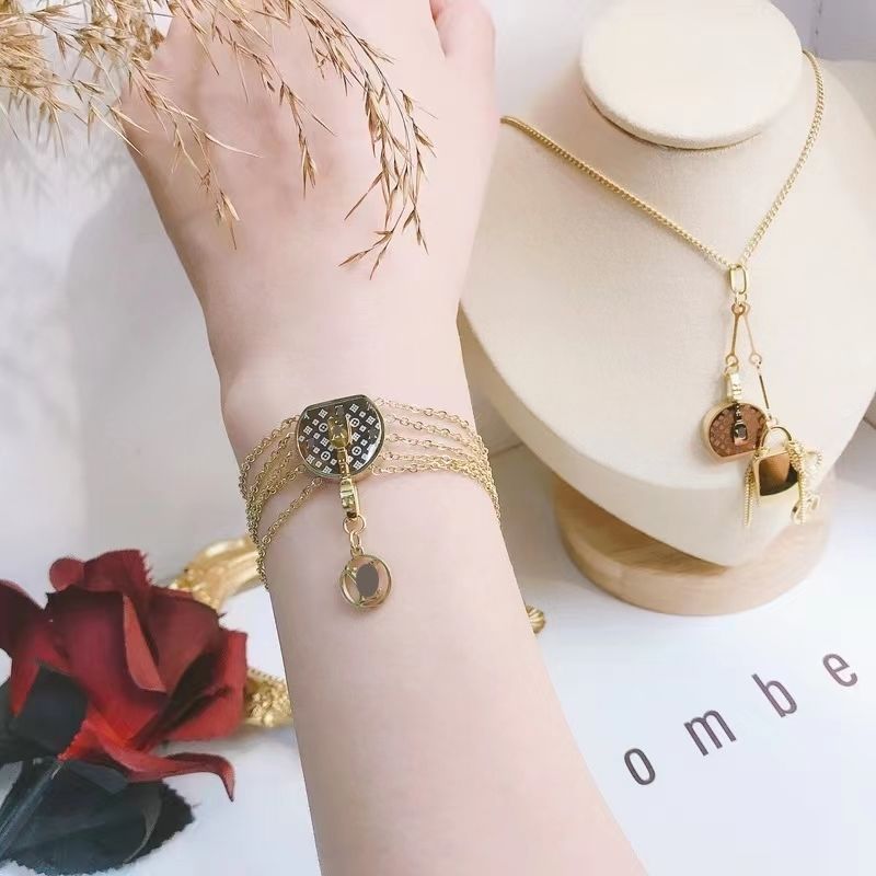 Female necklace pendant bracelet earrings product image 2, provided for visual reference and product detail review
