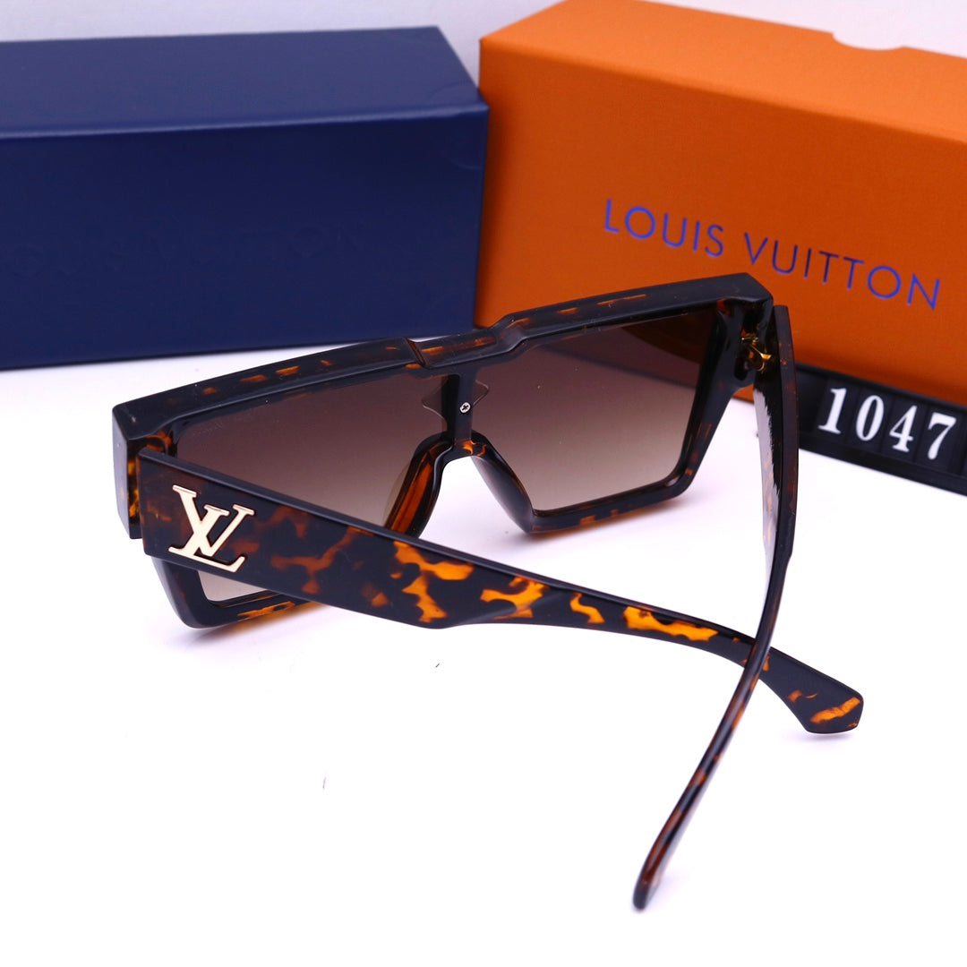 New Ladies Fashion Classic Sunglasses in 2022 product image 9, provided for visual reference and product detail review