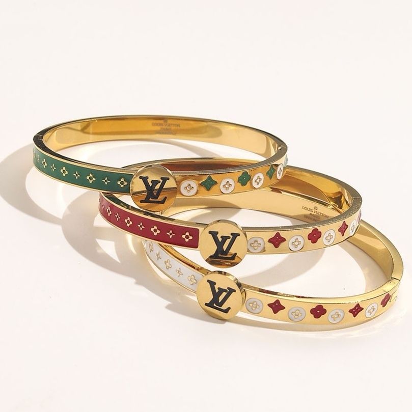 Vintage fashion titanium steel bracelet product image 1, provided for visual reference and product detail review