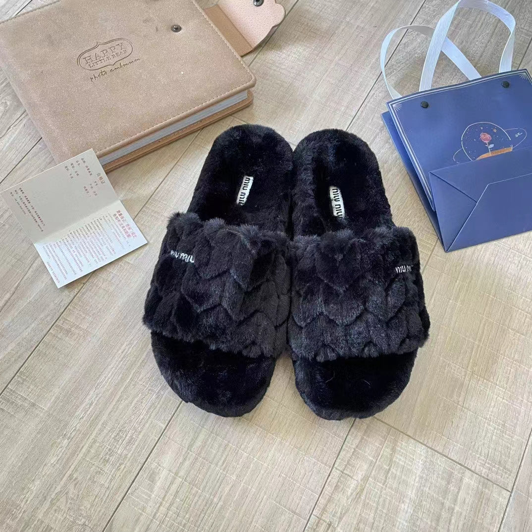 2023 VL lamb hair slippers product image 2, provided for visual reference and product detail review