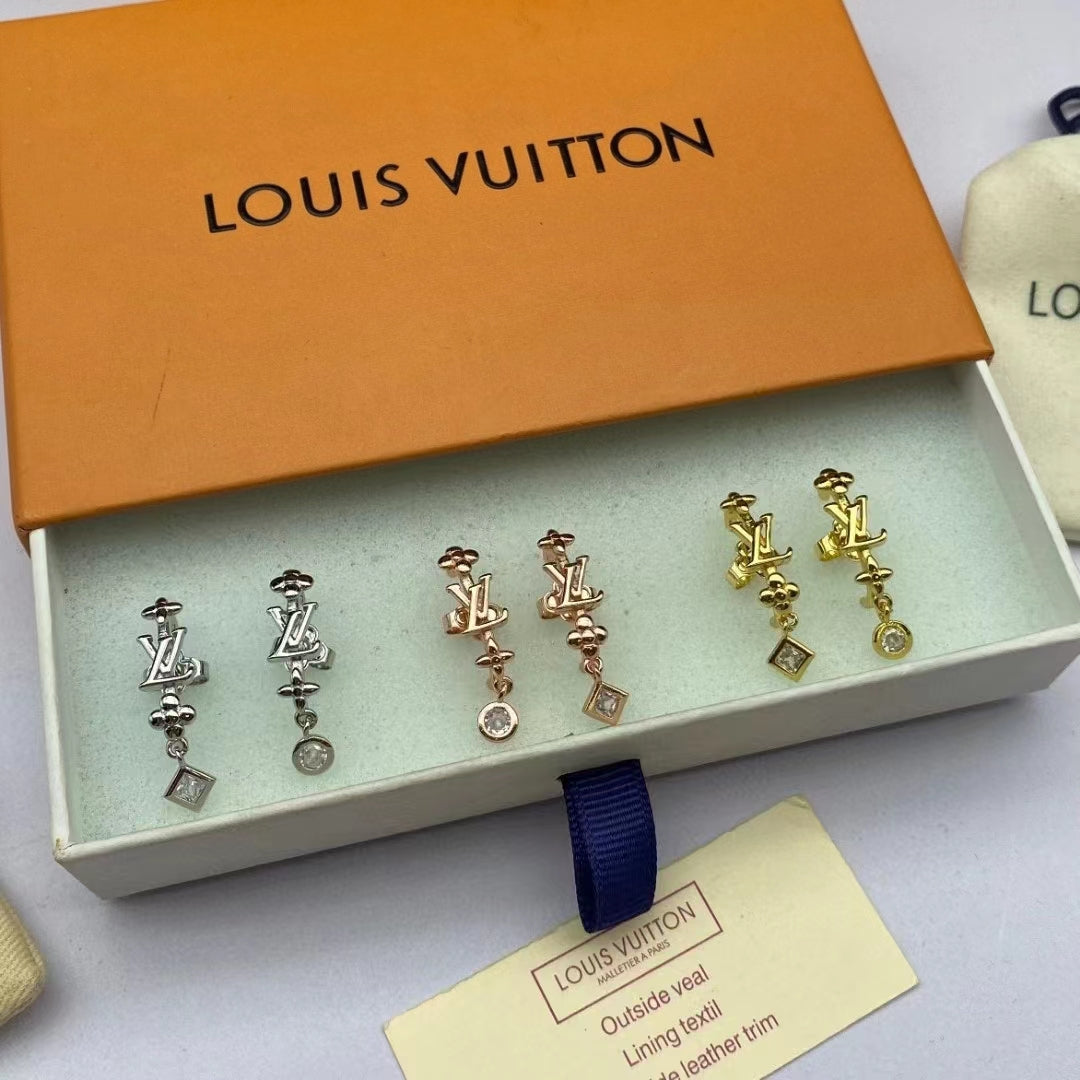 Fashion VL Diamond Earrings product image 1, provided for visual reference and product detail review