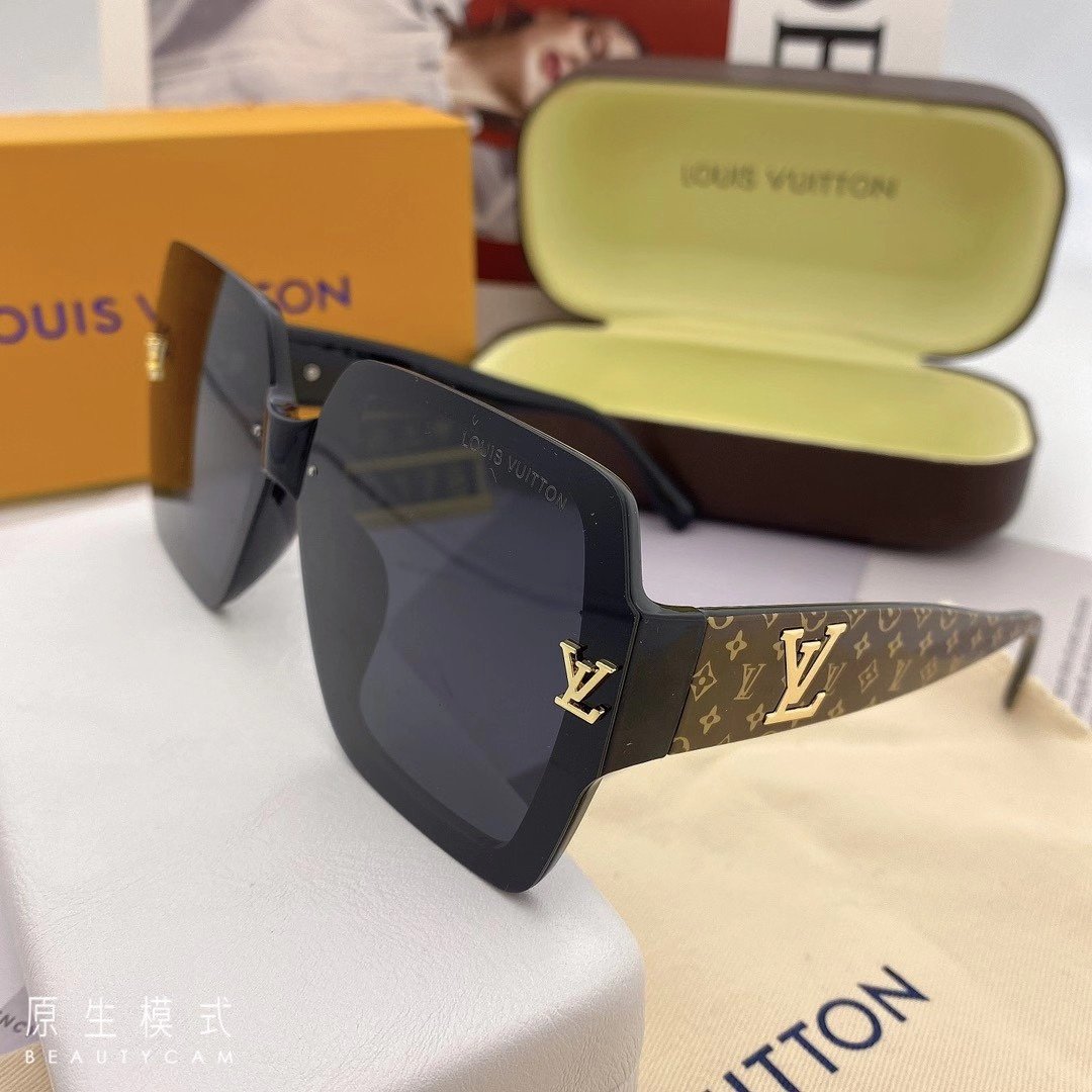 Classical Fashion Unisex Sunglasses product image 1, provided for visual reference and product detail review