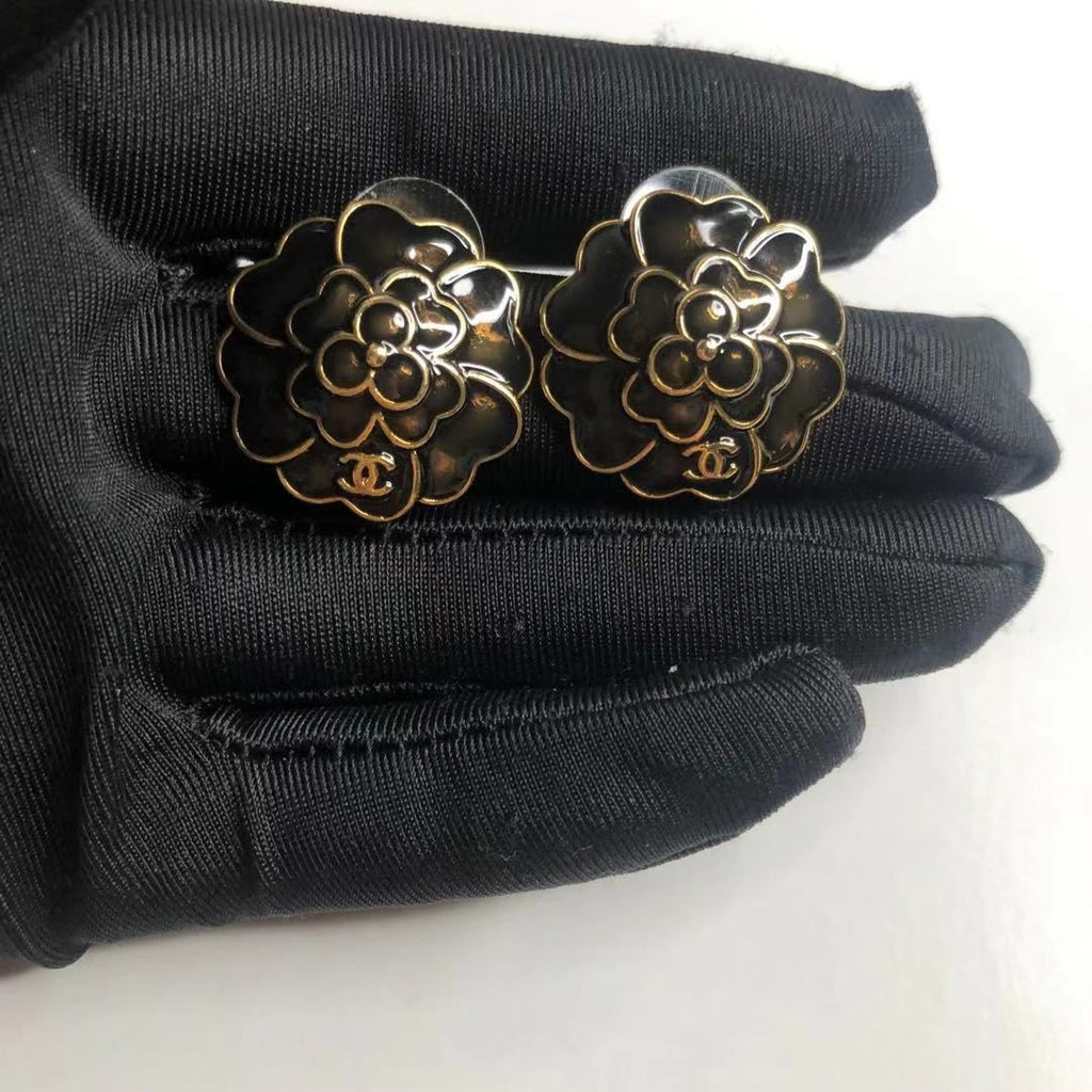Small Fragrant Vintage Earrings product image 37, provided for visual reference and product detail review