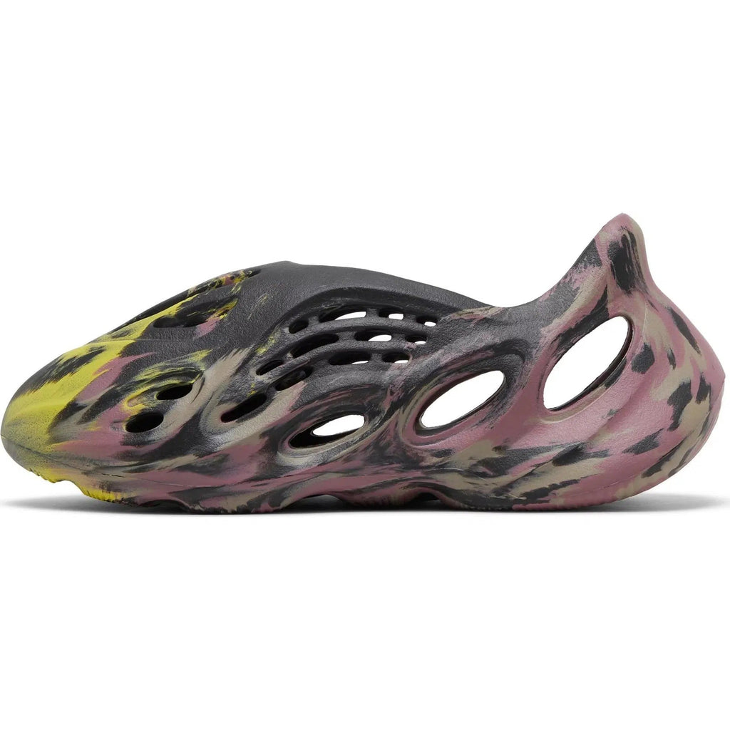 Yeezy Foam Runner 'MX Carbon' product image 2, provided for visual reference and product detail review