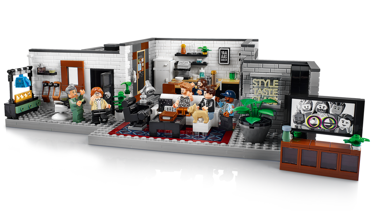 10291 LEGO Queer Eye Fab 5 Loft product image 3, provided for visual reference and product detail review