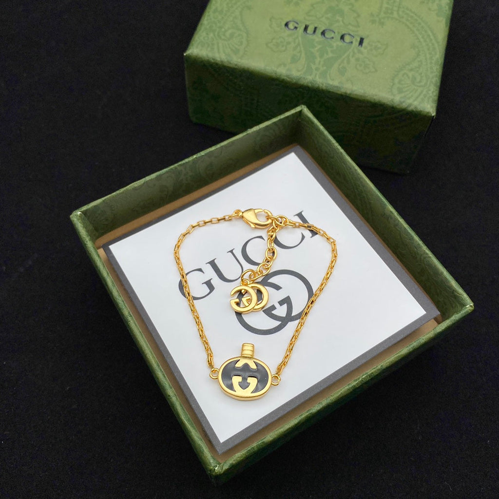 Unisex gloden bracelet product image 2, provided for visual reference and product detail review