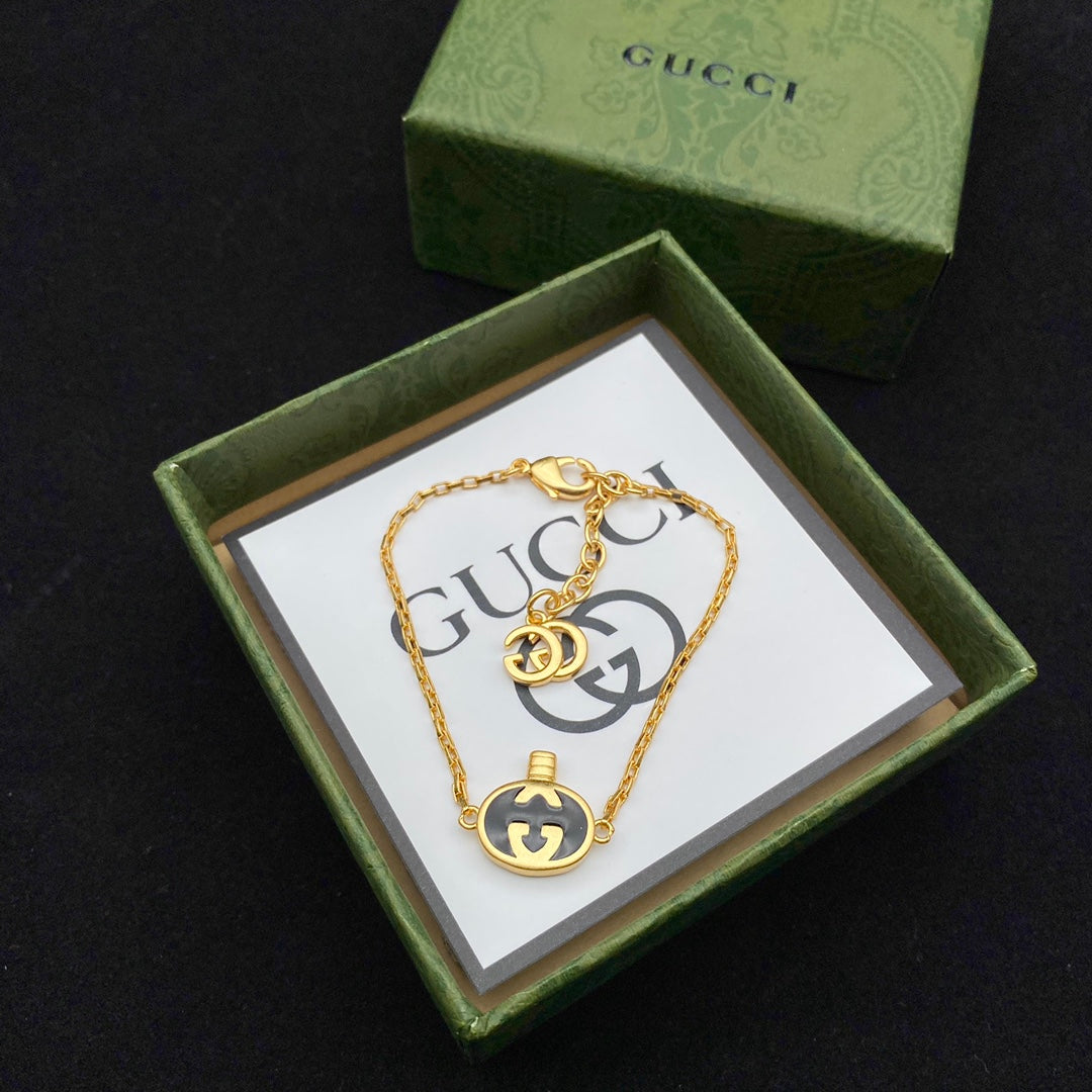 Unisex gloden bracelet product image 2, provided for visual reference and product detail review