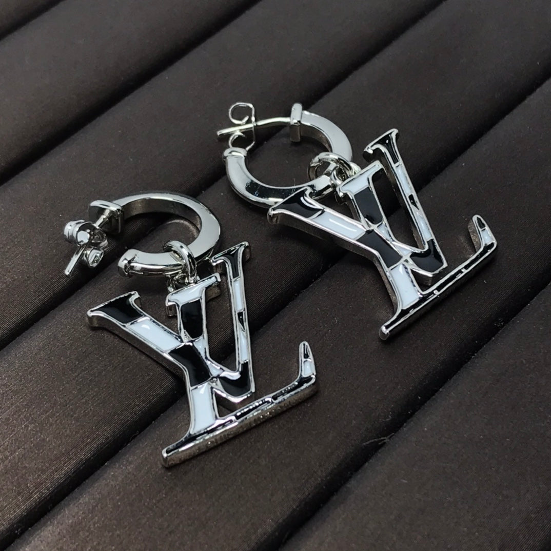 Unisex sliver earrings product image 2, provided for visual reference and product detail review