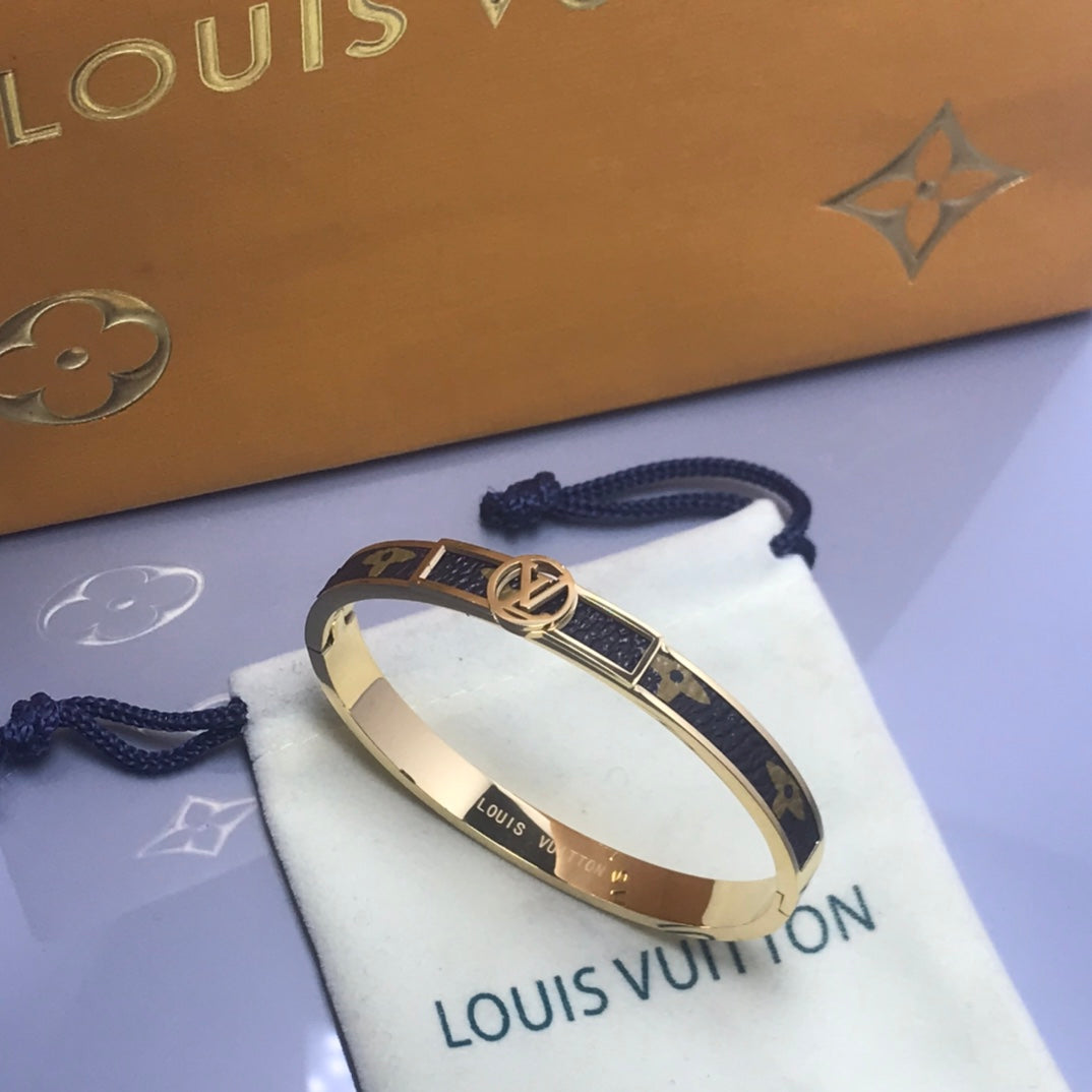 Unisex bracelet product image 3, provided for visual reference and product detail review