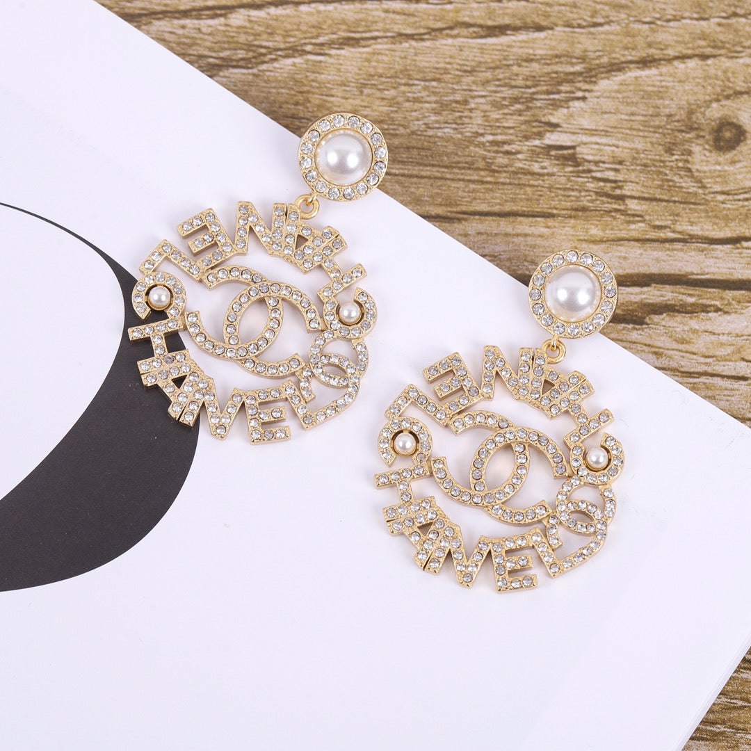 Sun Pearl Earrings product image 3, provided for visual reference and product detail review