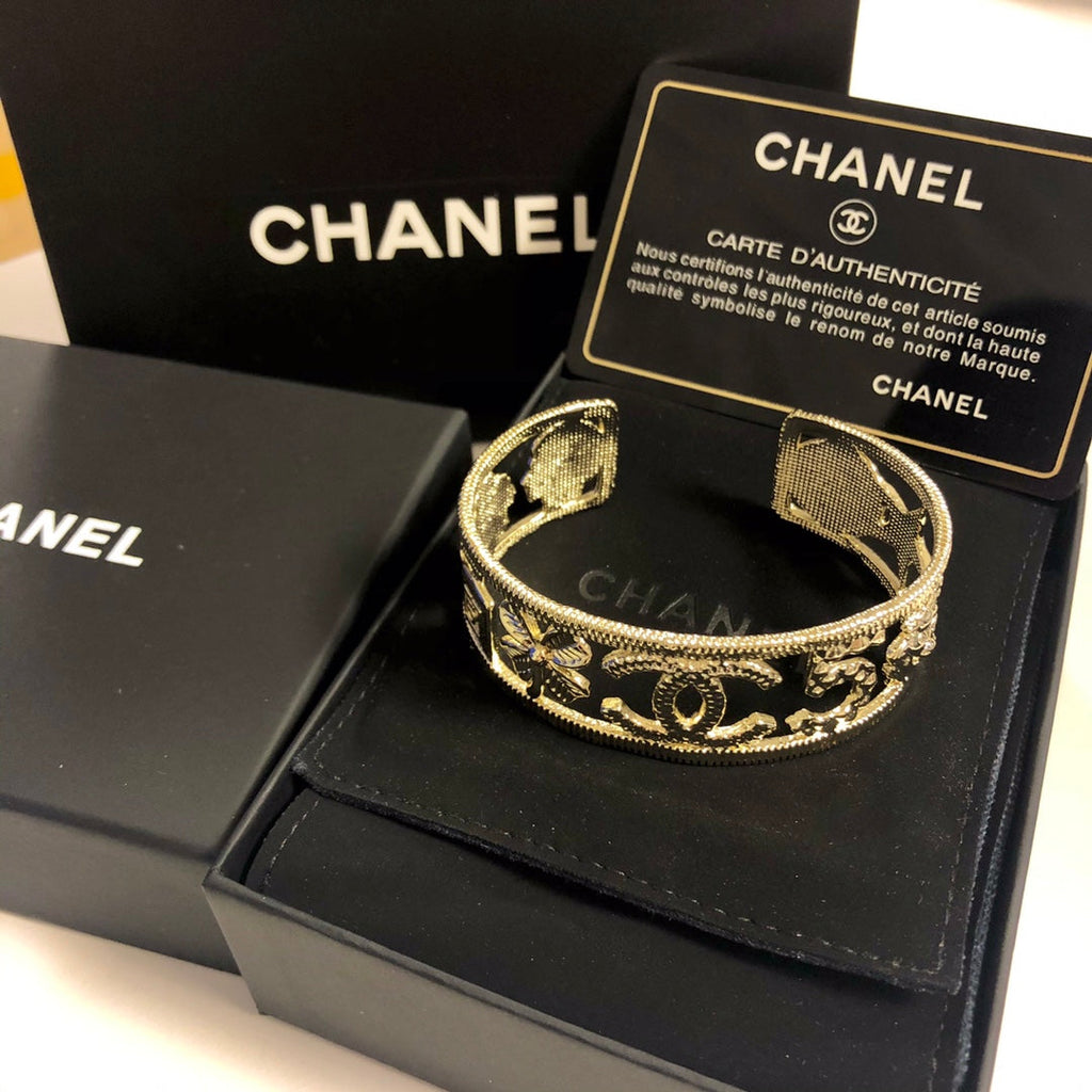 Unique Bracelet product image 1, provided for visual reference and product detail review