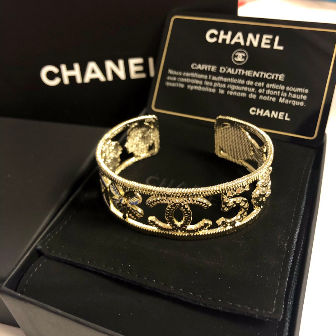 Unique Bracelet product image 2, provided for visual reference and product detail review