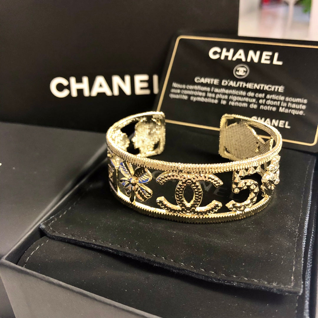 Unique Bracelet product image 3, provided for visual reference and product detail review