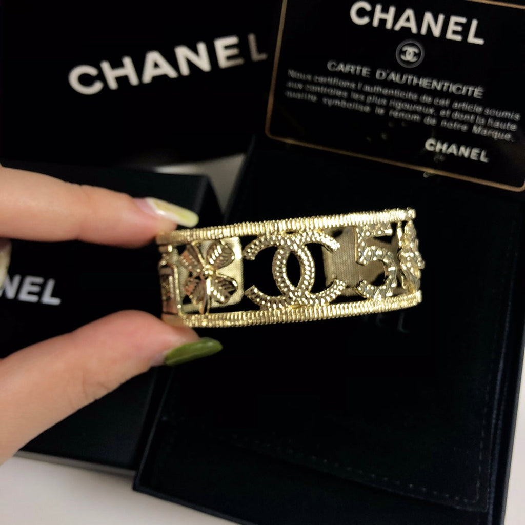 Unique Bracelet product image 4, provided for visual reference and product detail review
