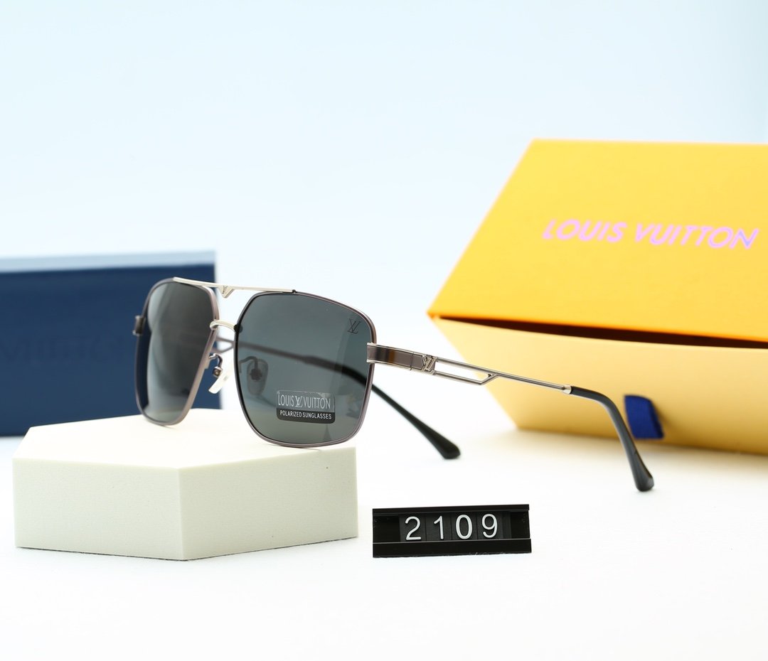Gradient Color Women Driving Sunglasses product image 2, provided for visual reference and product detail review