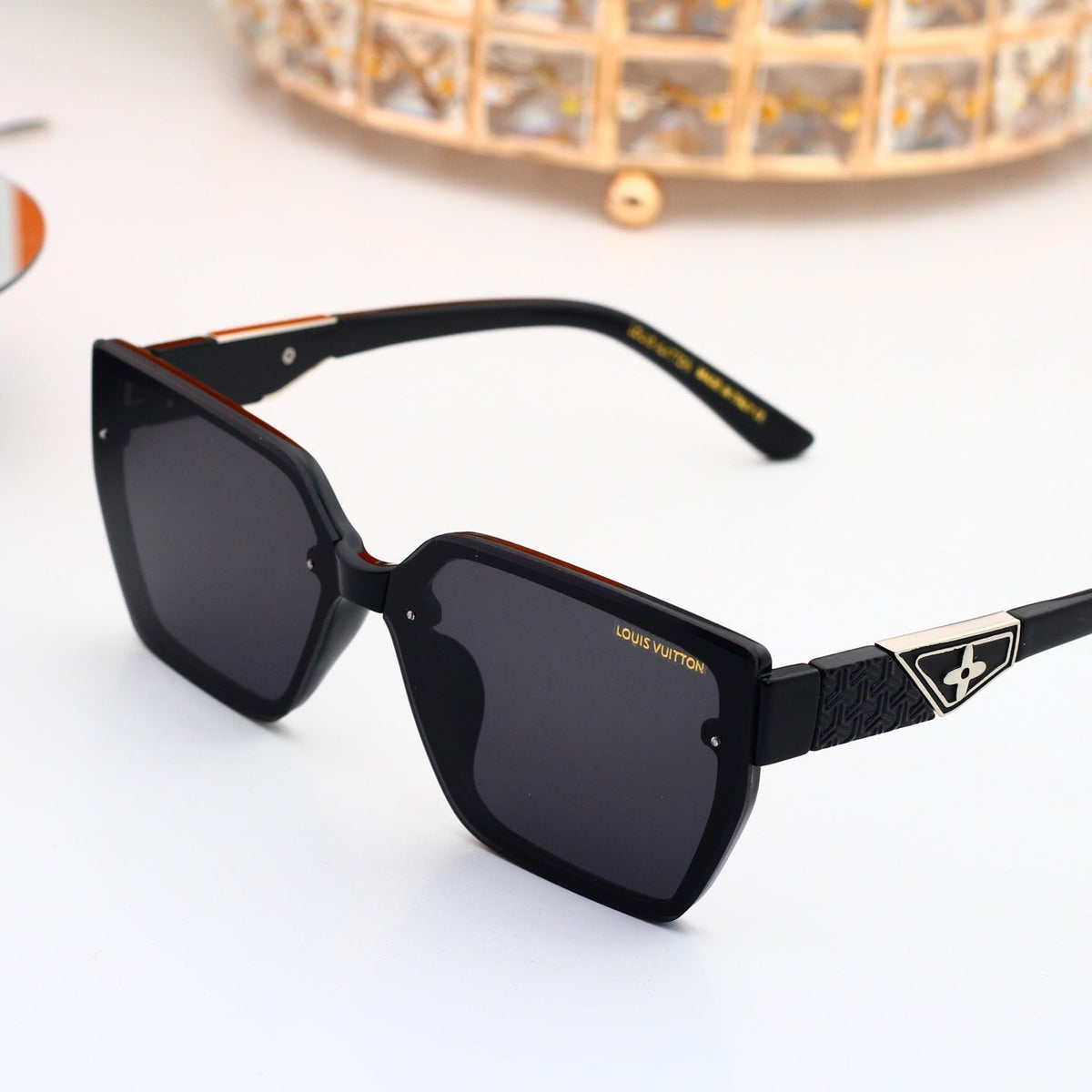 New Stylish Sunglasses-50 product image 10, provided for visual reference and product detail review