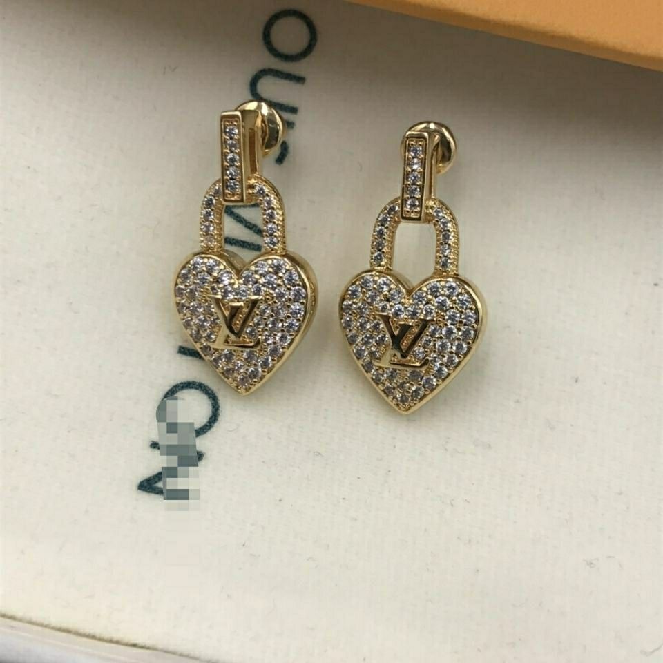 Diamond inlaid love necklace female earrings product image 2, provided for visual reference and product detail review
