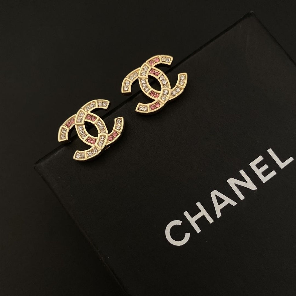 Luxury earrings product image 4, provided for visual reference and product detail review