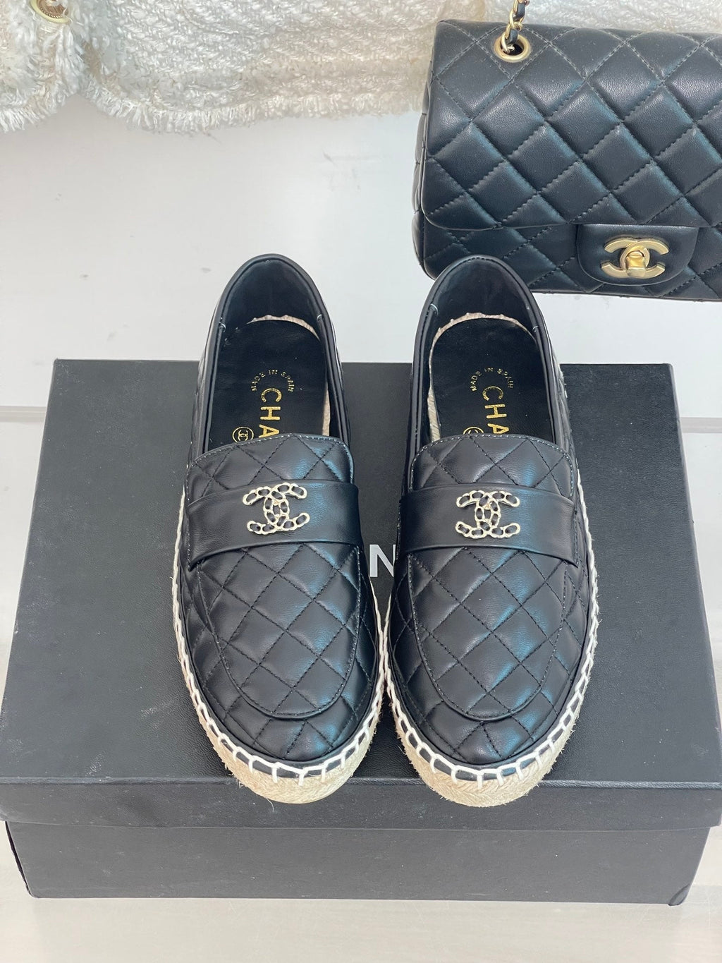2023 CC Chain Double C Buckle Rhombus Fisherman Loafers -S42 product image 7, provided for visual reference and product