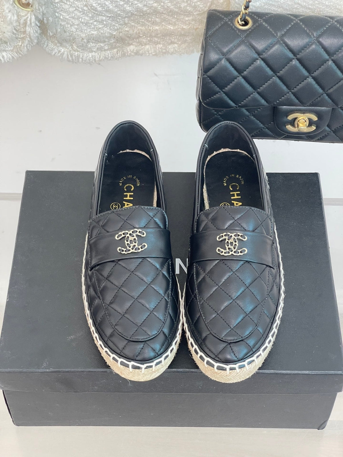 2023 CC Chain Double C Buckle Rhombus Fisherman Loafers -S42 product image 7, provided for visual reference and product