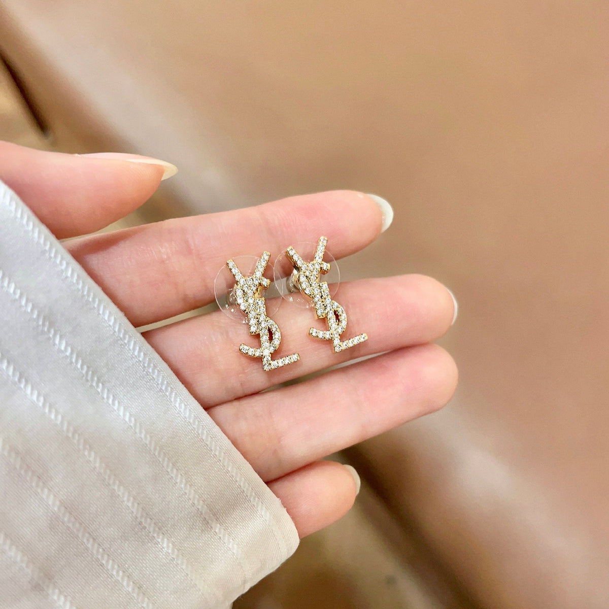 High-Quality Stud Earrings-38 product image 5, provided for visual reference and product detail review