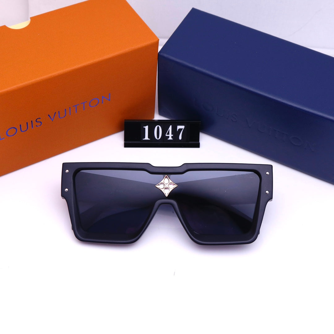New Ladies Fashion Classic Sunglasses in 2022 product image 18, provided for visual reference and product detail review