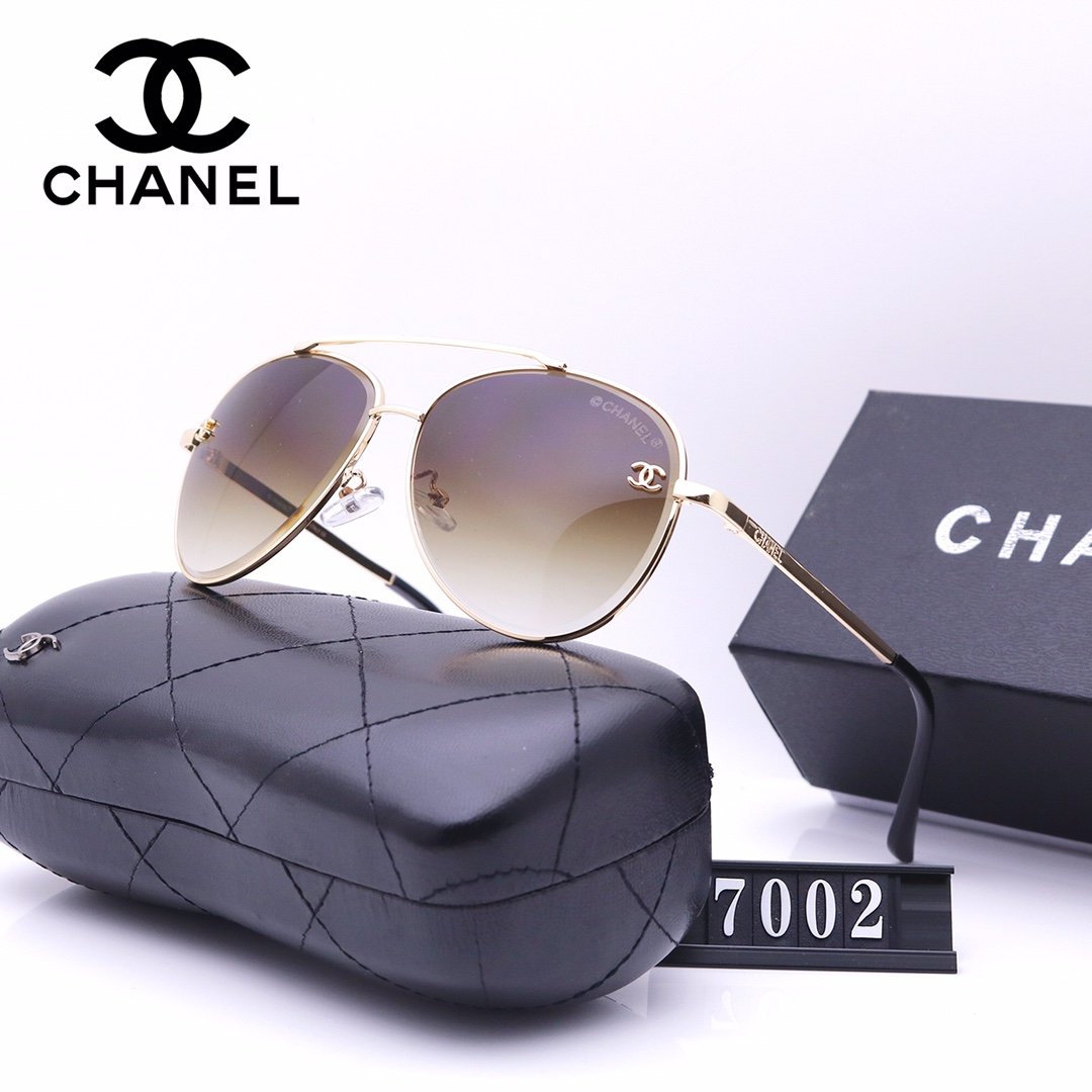 Classical Fashion Women Sunglasses product image 3, provided for visual reference and product detail review