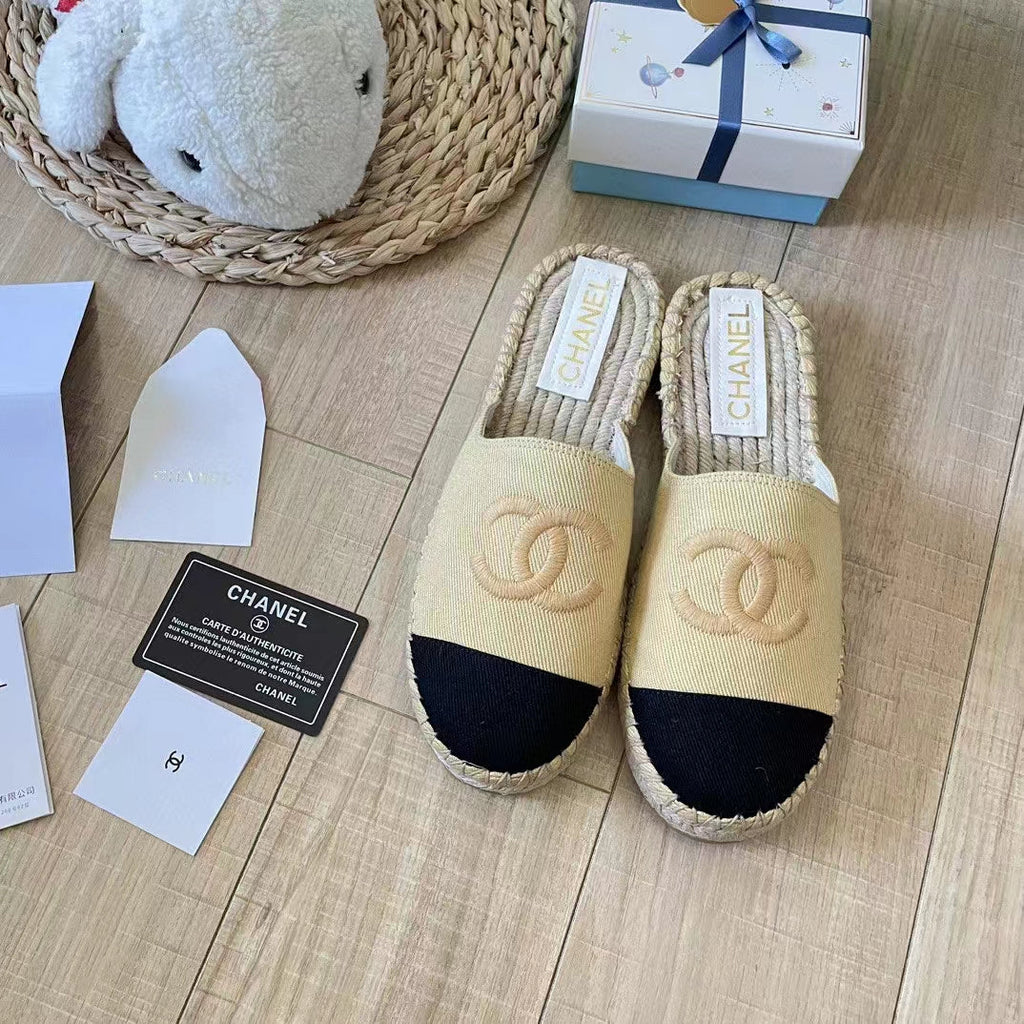 2023 New CC canvas slippers product image 3, provided for visual reference and product detail review