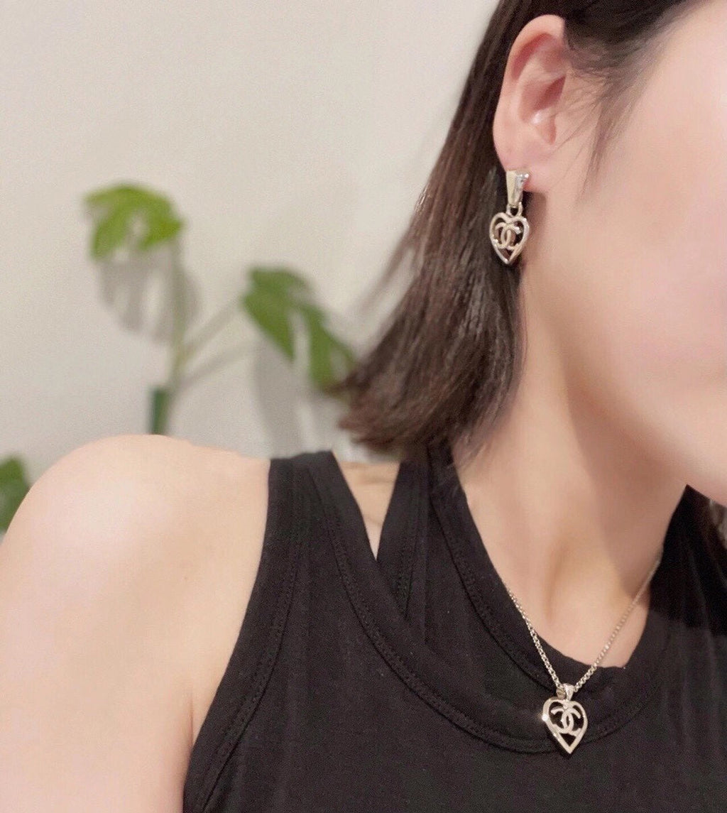 High-Quality Stud Earrings-122 product image 4, provided for visual reference and product detail review