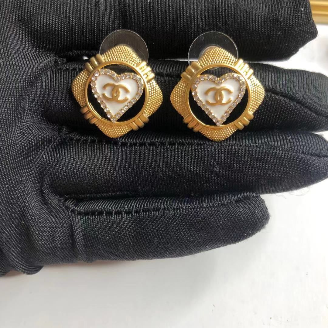 (C earrings) Small fragrant vintage earrings product image 29, provided for visual reference and product detail review