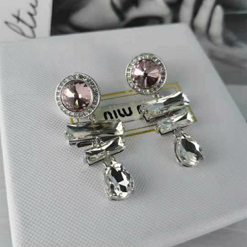 Diamond earring product image 3, provided for visual reference and product detail review