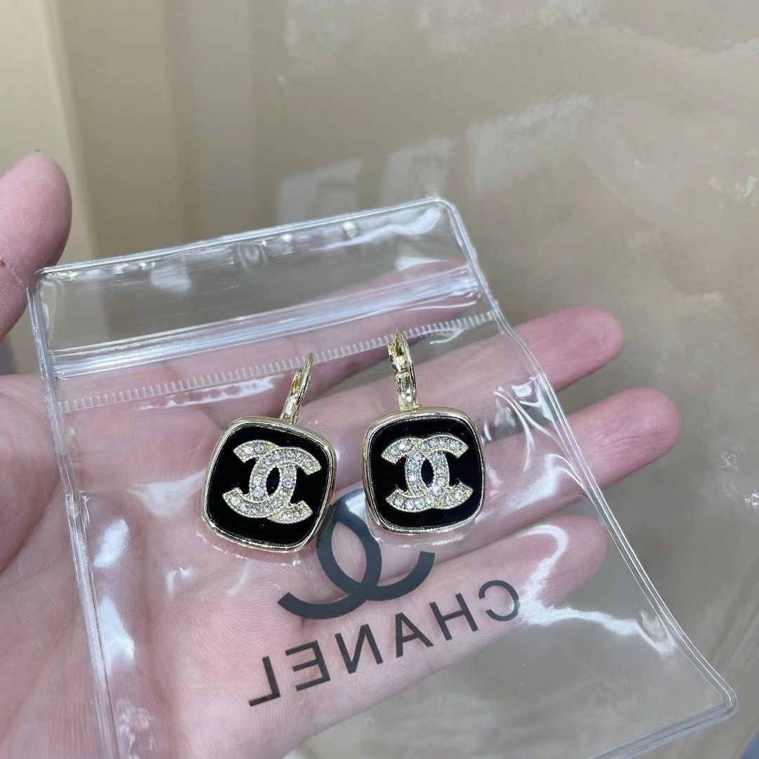 2022 New Earrings product image 6, provided for visual reference and product detail review