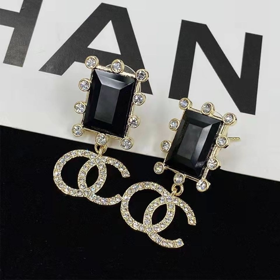 Diamond earrings product image 4, provided for visual reference and product detail review