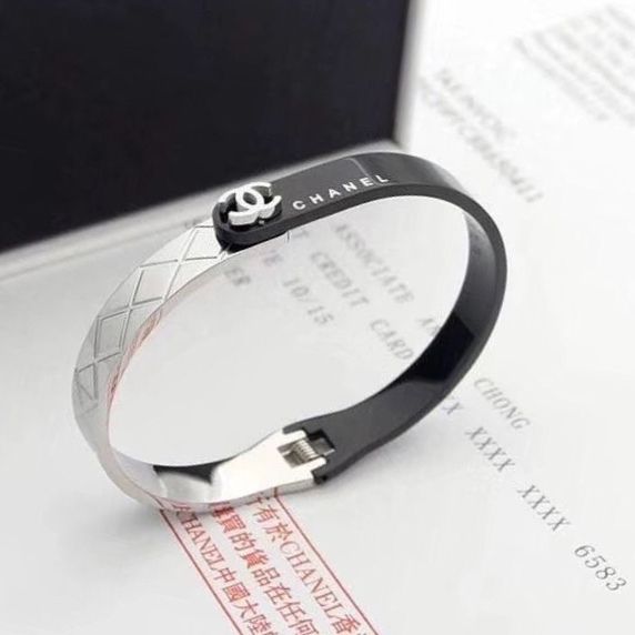 2022 high-grade titanium steel bracelet product image 7, provided for visual reference and product detail review