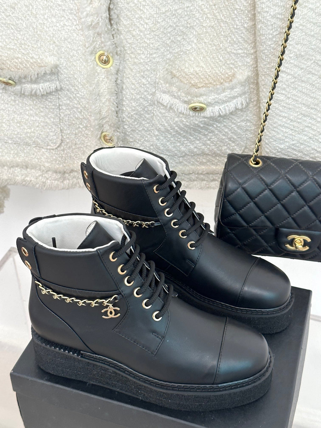 2023 Chain double CC fashion ankle boots-S25 product image 2, provided for visual reference and product detail review
